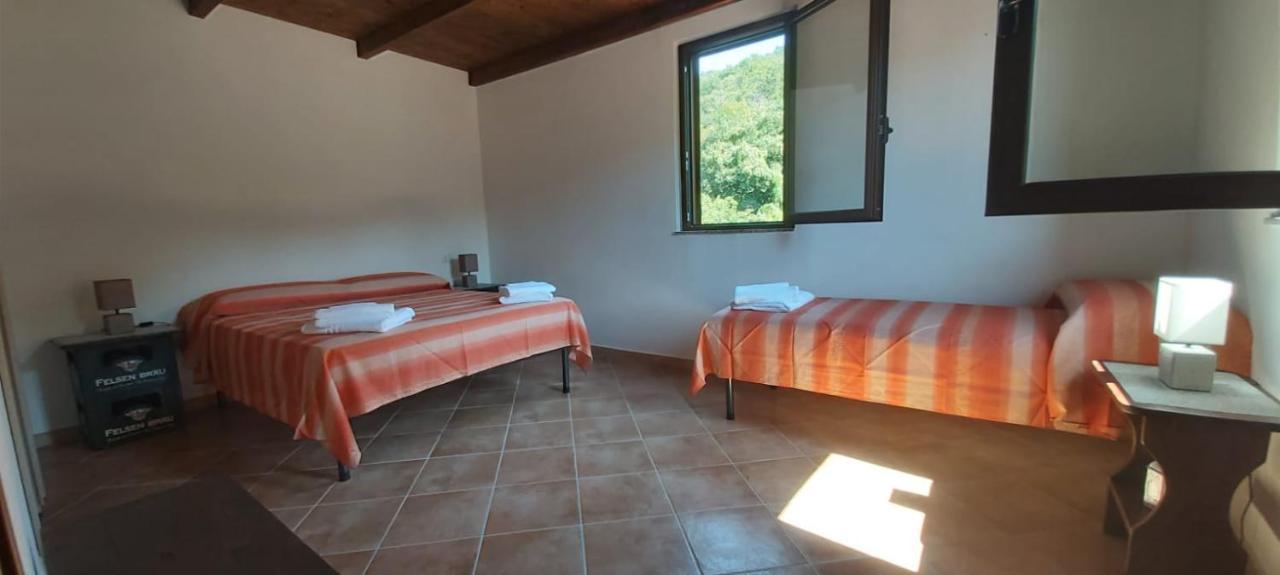 Casa Vacanza Tortorici Buitenkant foto